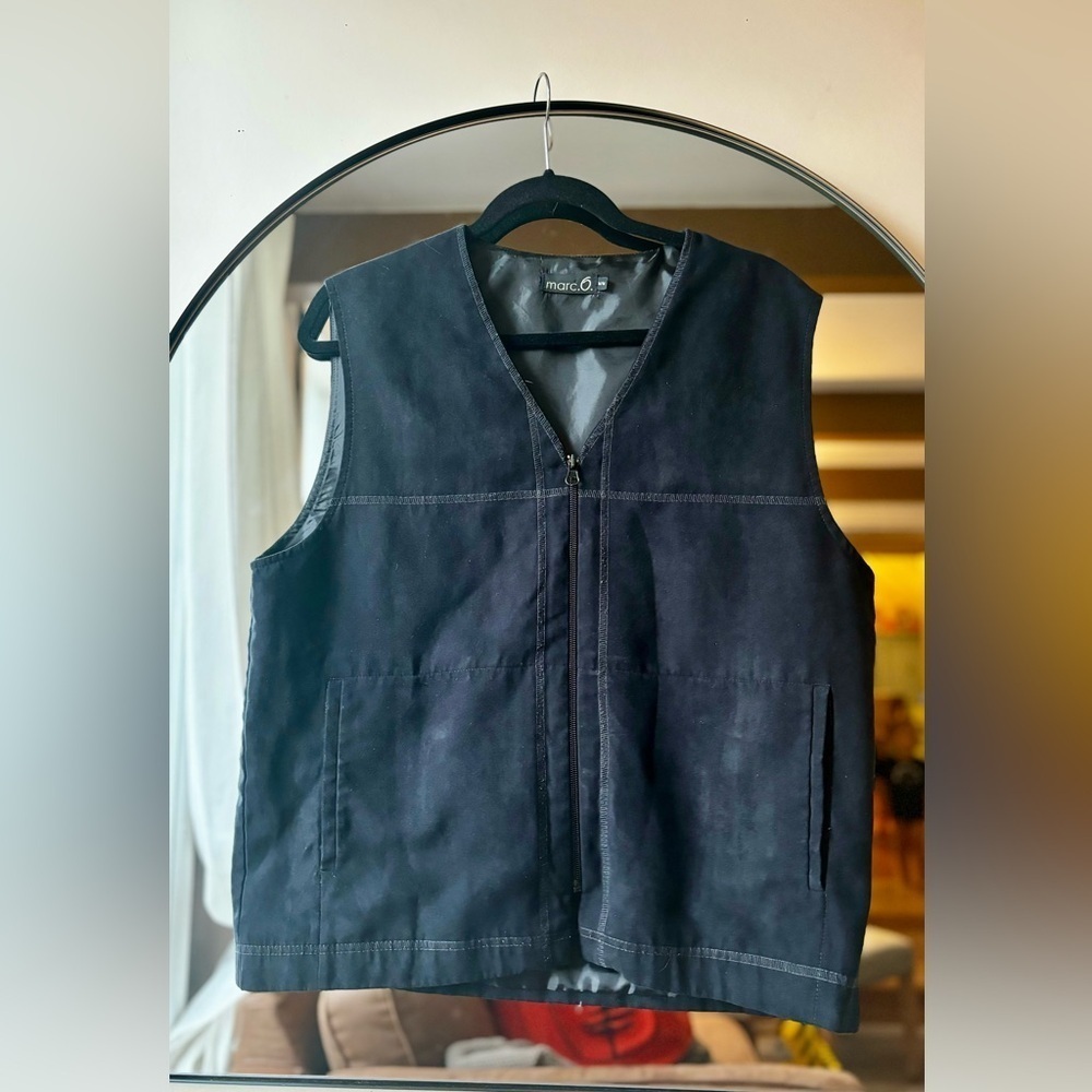 VINTAGE | faux suede black vest | size medium